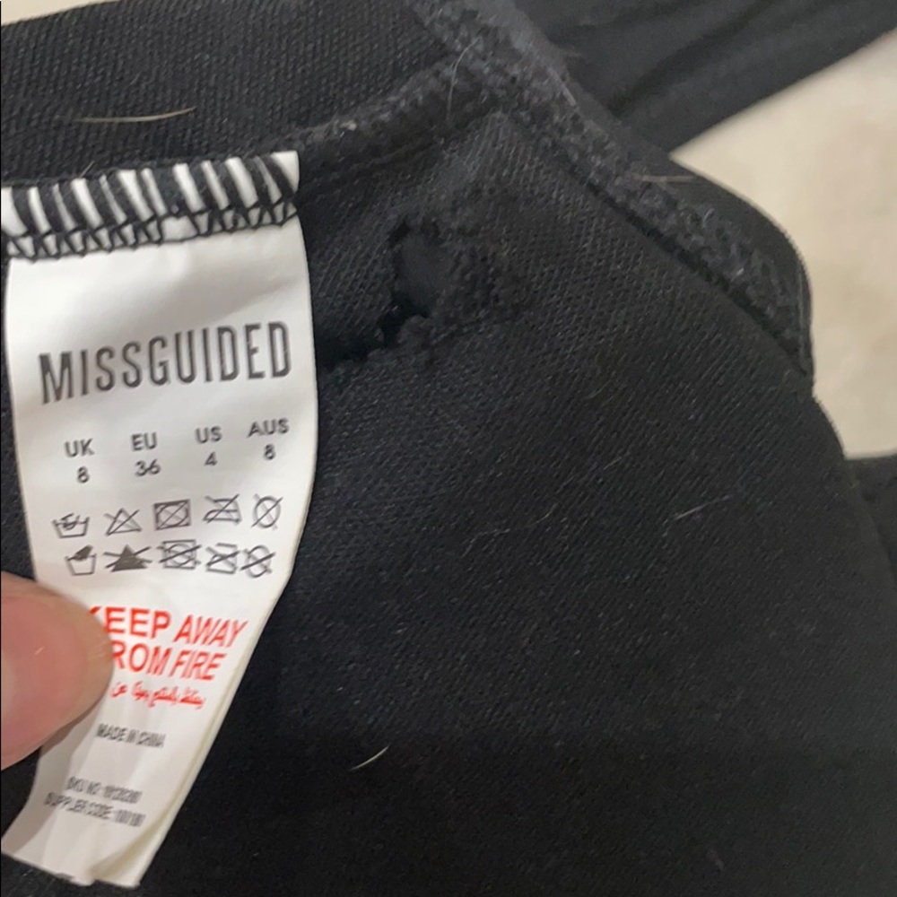 Keyhole Tassel Missguided Bikini Top - Picture 5 of 5